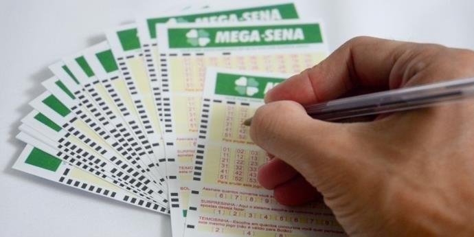 Pr&ecirc;mio principal da Mega-Sena acumulou nesta ter&ccedil;a-feira