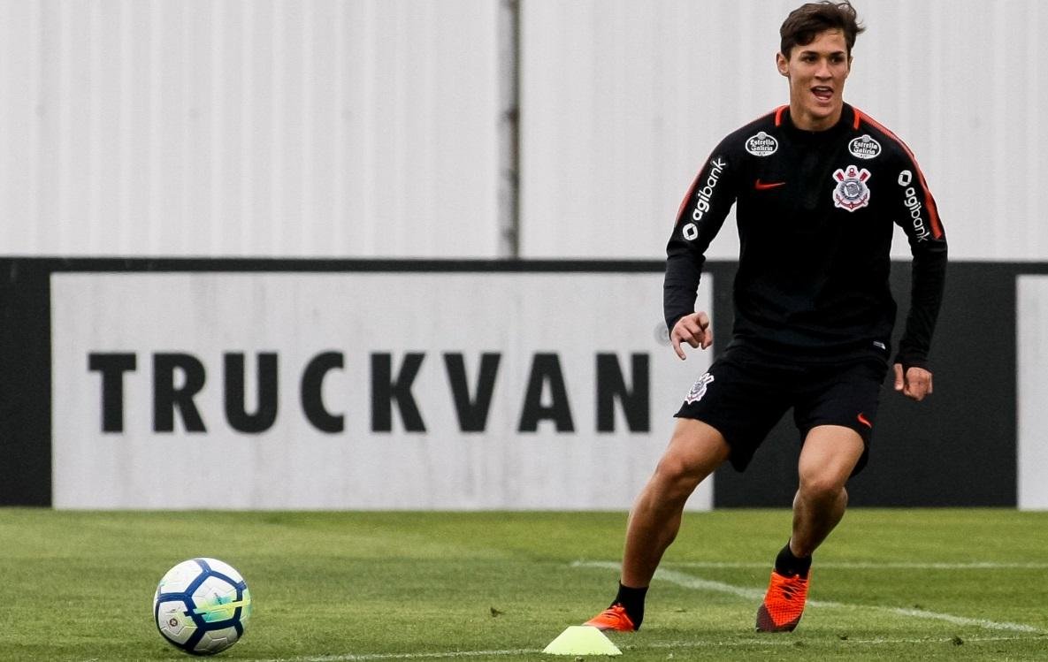 Corinthians confirma Mateus Vital para jogo contra Inter