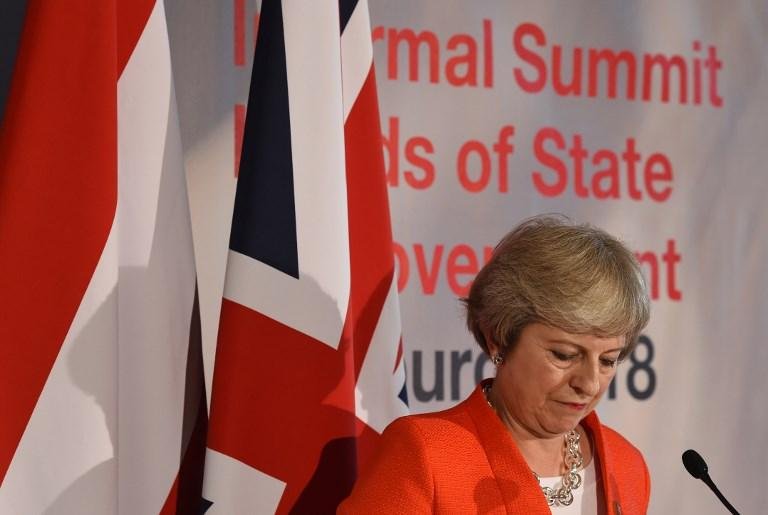 Theresa May ter&aacute; que revisar seu plano para o Brexit	