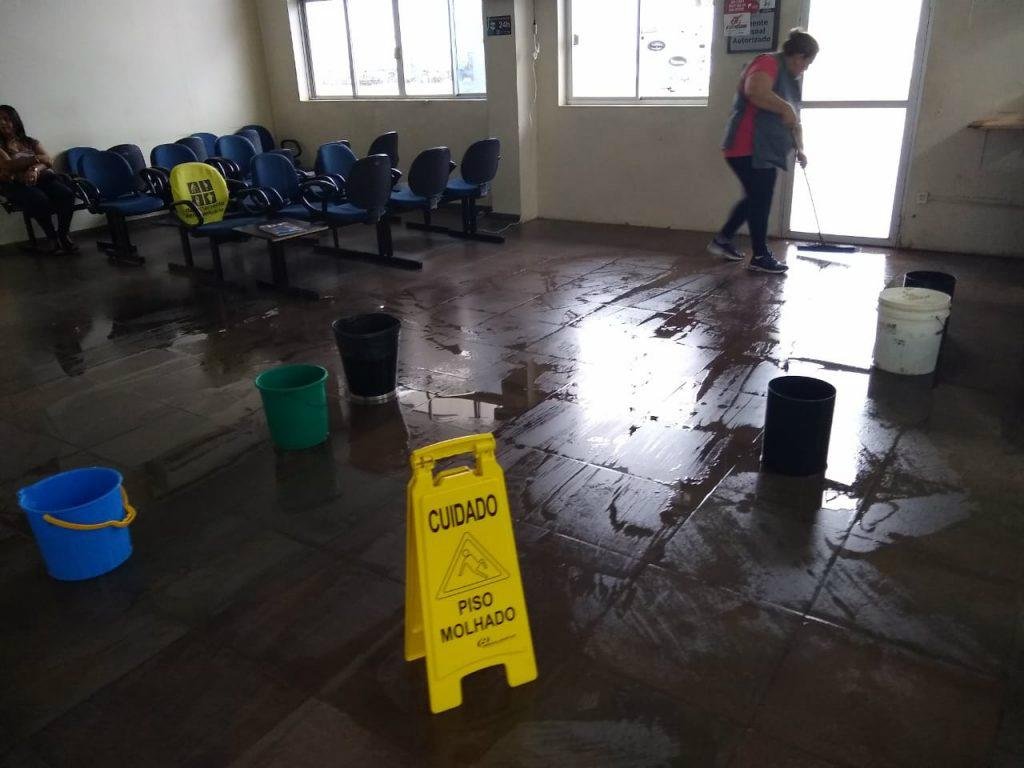 A &aacute;rea interna do aeroporto tamb&eacute;m foi afetada