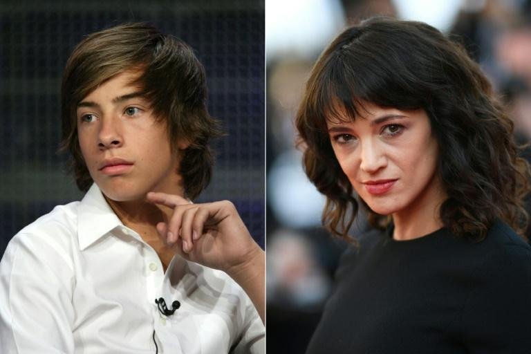 Jimmy Bennett acusa Asia Argento de abusar sexualmente dele em 2013