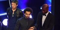 Salah recebeu o prêmio atacante marfinense Didier Drogba e o cantor Noel Gallagher