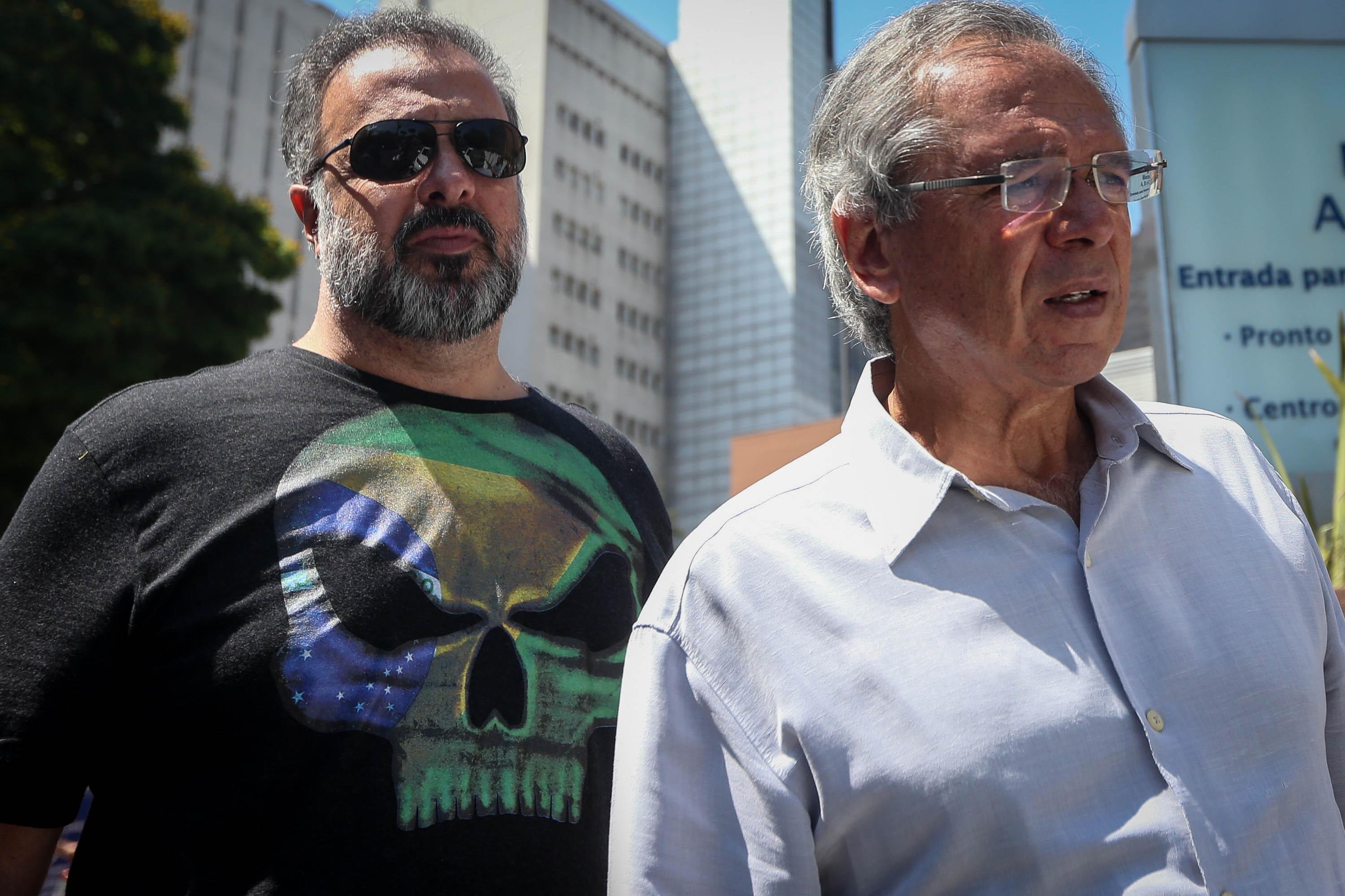 Guedes era esperado por cerca de 200 empres&aacute;rios neste s&aacute;bado para apresentar seu plano econ&ocirc;mico para a candidatura de Bolsonaro
