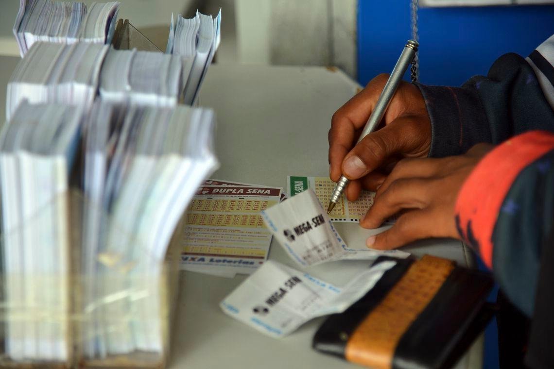 Quina foi marcada por 128 apostas que poder&atilde;o receber mais de R$ 15,9 mil