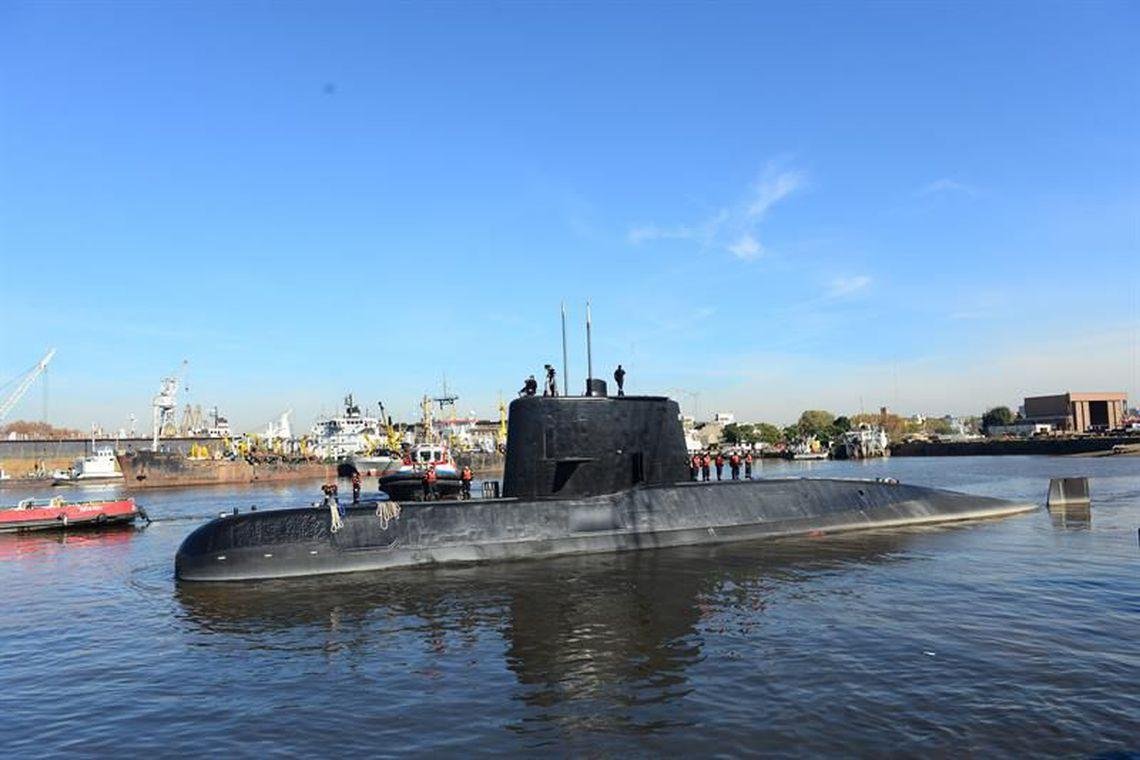 Embarca&ccedil;&atilde;o sumiu dos radares h&aacute; 10 meses, com 44 tripulantes a bordo
