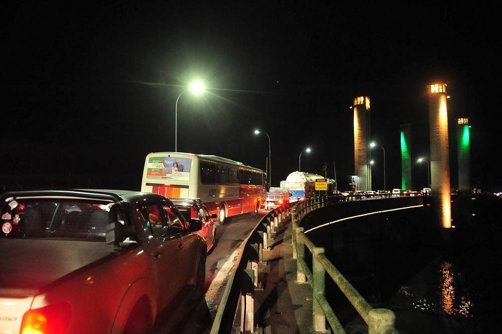 Protesto na BR 290 provocou congestionamento na sa&iacute;da da Capital