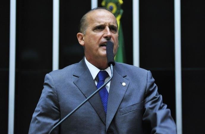 Coordenador da campanha de Bolsonaro, Onyx Lorenzoni diz que &eacute; contr&aacute;rio ao manifesto