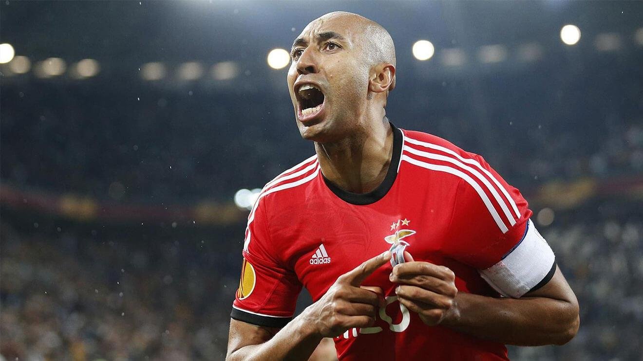 Zagueiro brasileiro ficou 15 anos no Benfica