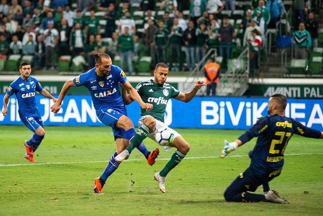 Palmeiras tenta reverter vantagem do Cruzeiro por vaga na final da Copa do Brasil 