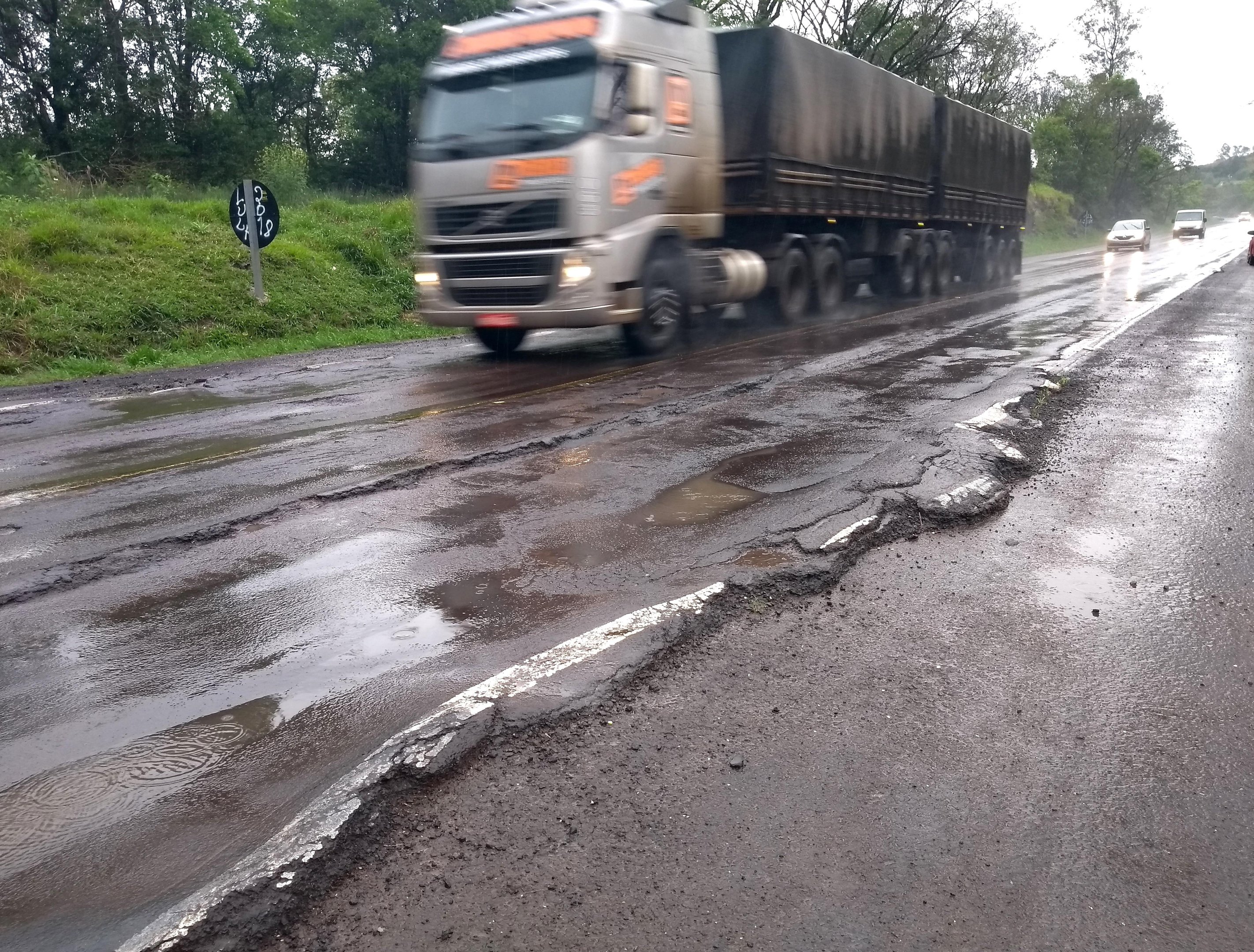 As chuvas pioraram as condi&ccedil;&otilde;es de tr&aacute;fego