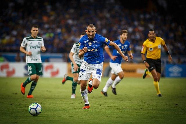 Hern&aacute;n Barcos foi carrasco do ex-time com dois gols no placar agregado