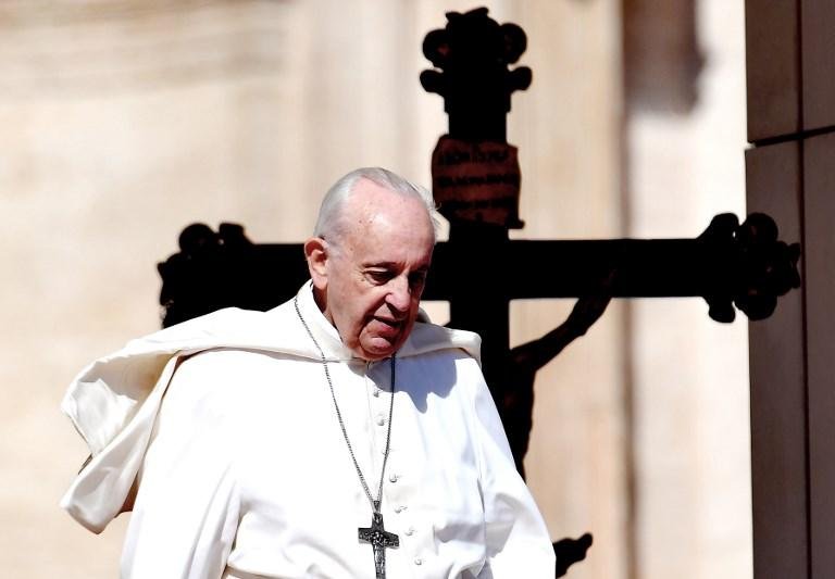 Vaticano afirmou em nota que decis&atilde;o do Papa Francisco &eacute; "consciente e pelo bem da Igreja"