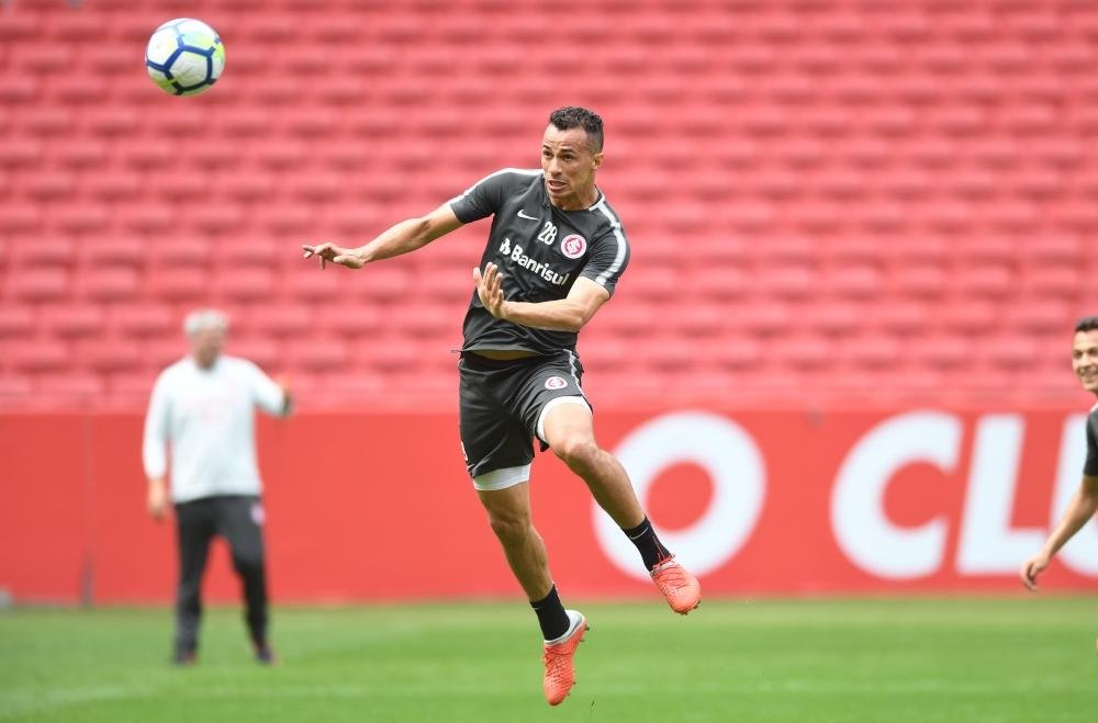 Leandro Dami&atilde;o ser&aacute; o centroavante contra o Vit&oacute;ria