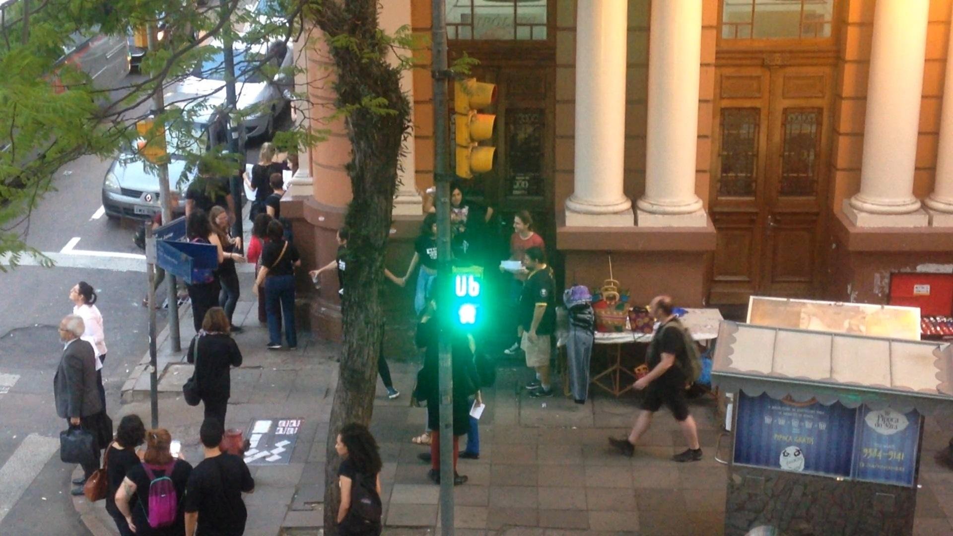 Manifesta&ccedil;&atilde;o ocorreu no fim da tarde desta sexta-feira