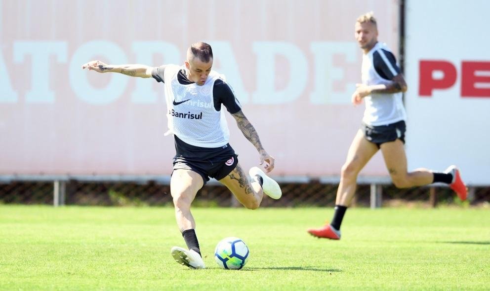 DAlessandro deve ser titular contra o Vit&oacute;ria neste domingo