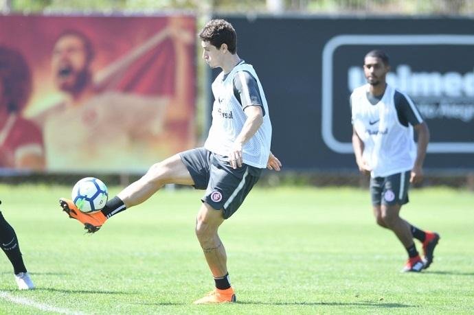 Inter tenta retomar o embalo no Brasileir&atilde;o diante do Vit&oacute;ria 