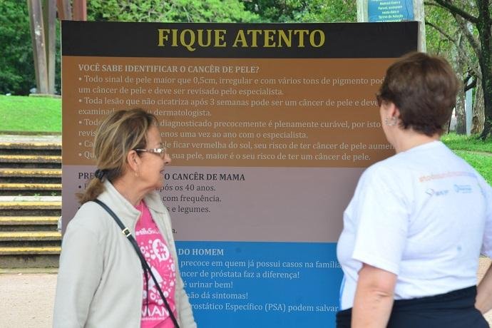 Evento chama a aten&ccedil;&atilde;o para preven&ccedil;&atilde;o do c&acirc;ncer de mama, pr&oacute;stata e de pele