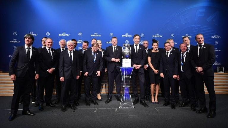 Alemanha venceu ap&oacute;s vota&ccedil;&atilde;o secreta do comit&ecirc; executivo da Uefa, que tem 19 membros