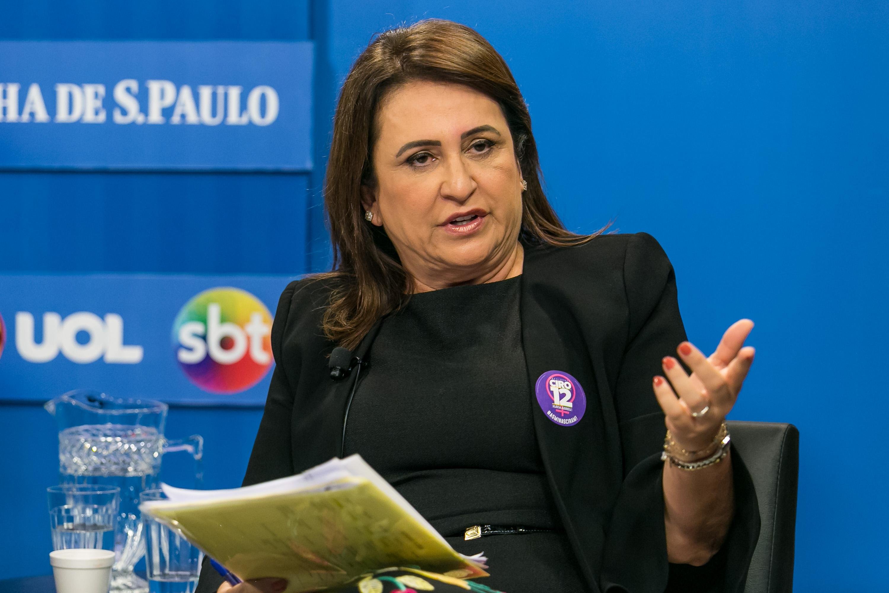 K&aacute;tia Abreu fez declara&ccedil;&atilde;o durante debate de vices nesta ter&ccedil;a-feira