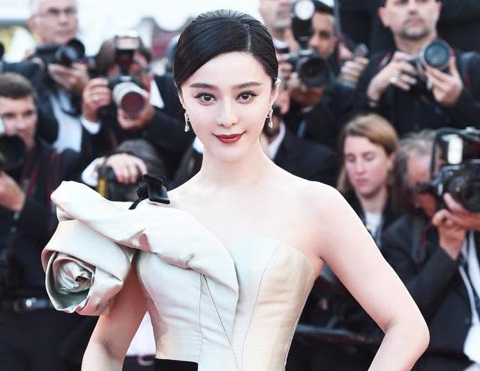 China anuncia que atriz Fan Bingbing deve US$ 129 milh&otilde;es em impostos e multas