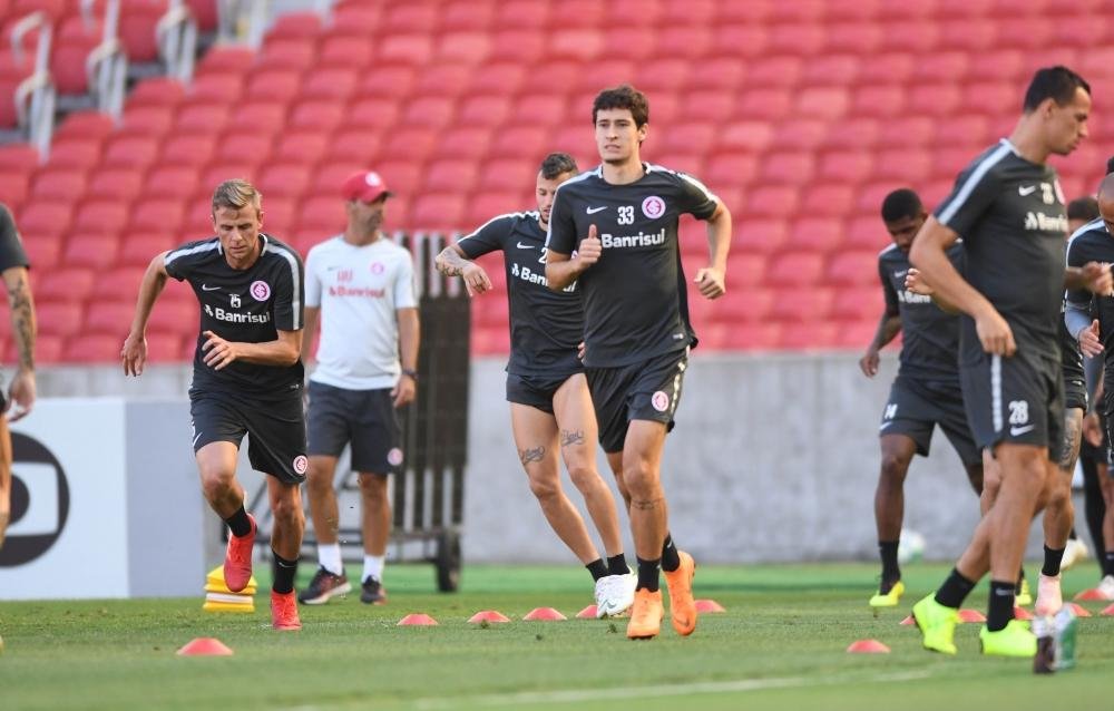 Inter treinou com port&otilde;es fechados no Beira-Rio