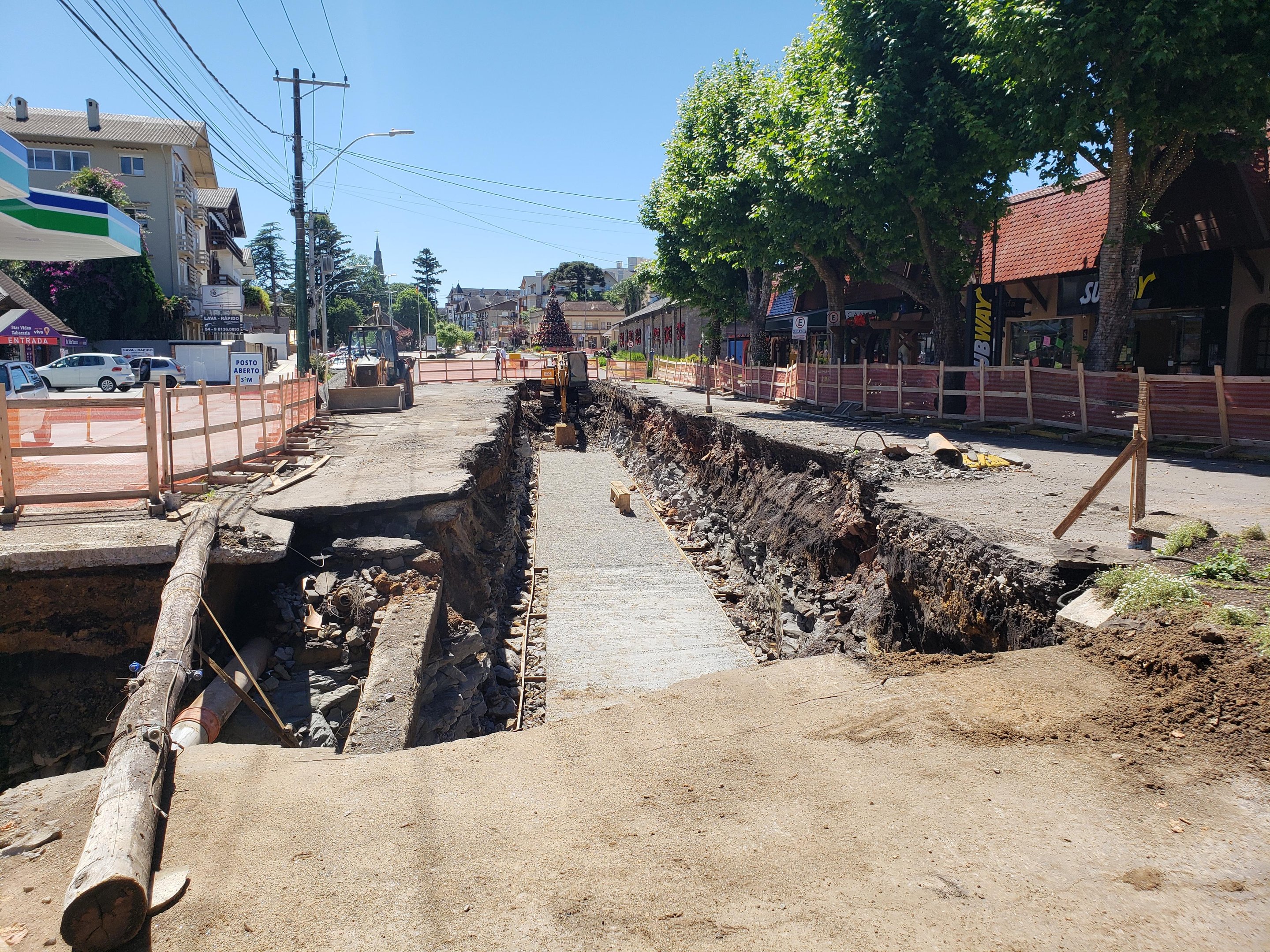 Prefeitura prev&ecirc; liberar uma pista da via