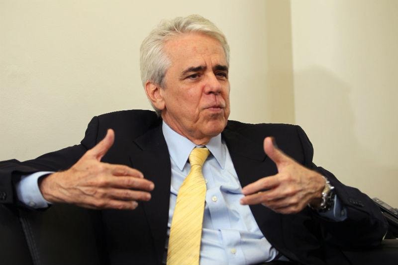 Petrobras dever&aacute; vender ativos que n&atilde;o fazem parte do core business, disse Castello Branco