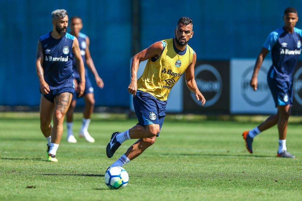Maicon pode retornar ao time contra o Flamengo