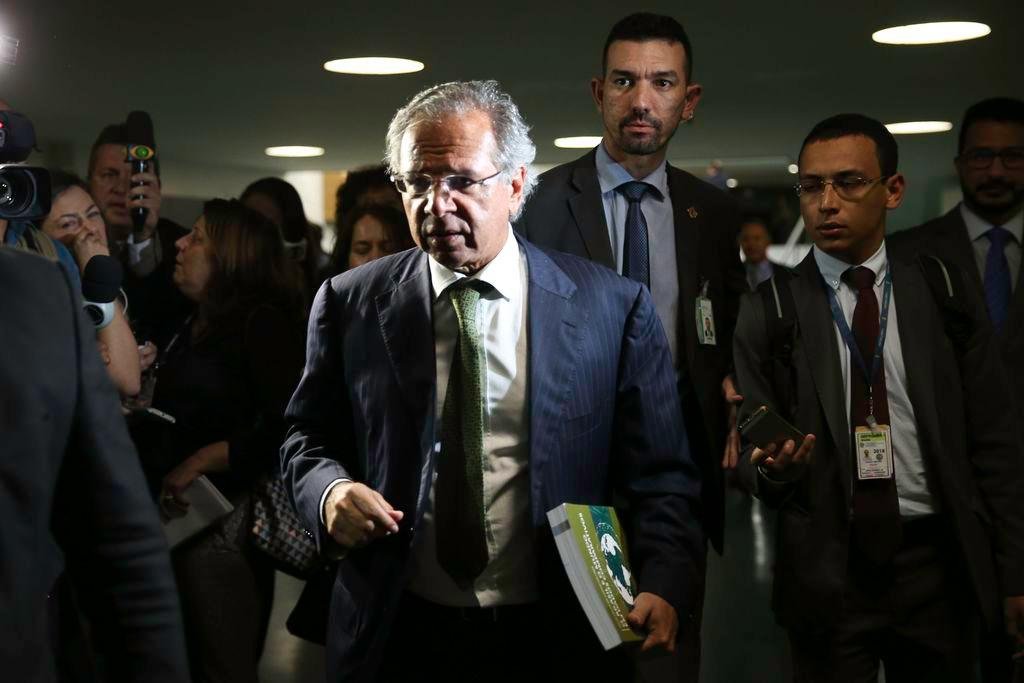 Guedes participou de reuni&atilde;o com parlamentares nesta quarta