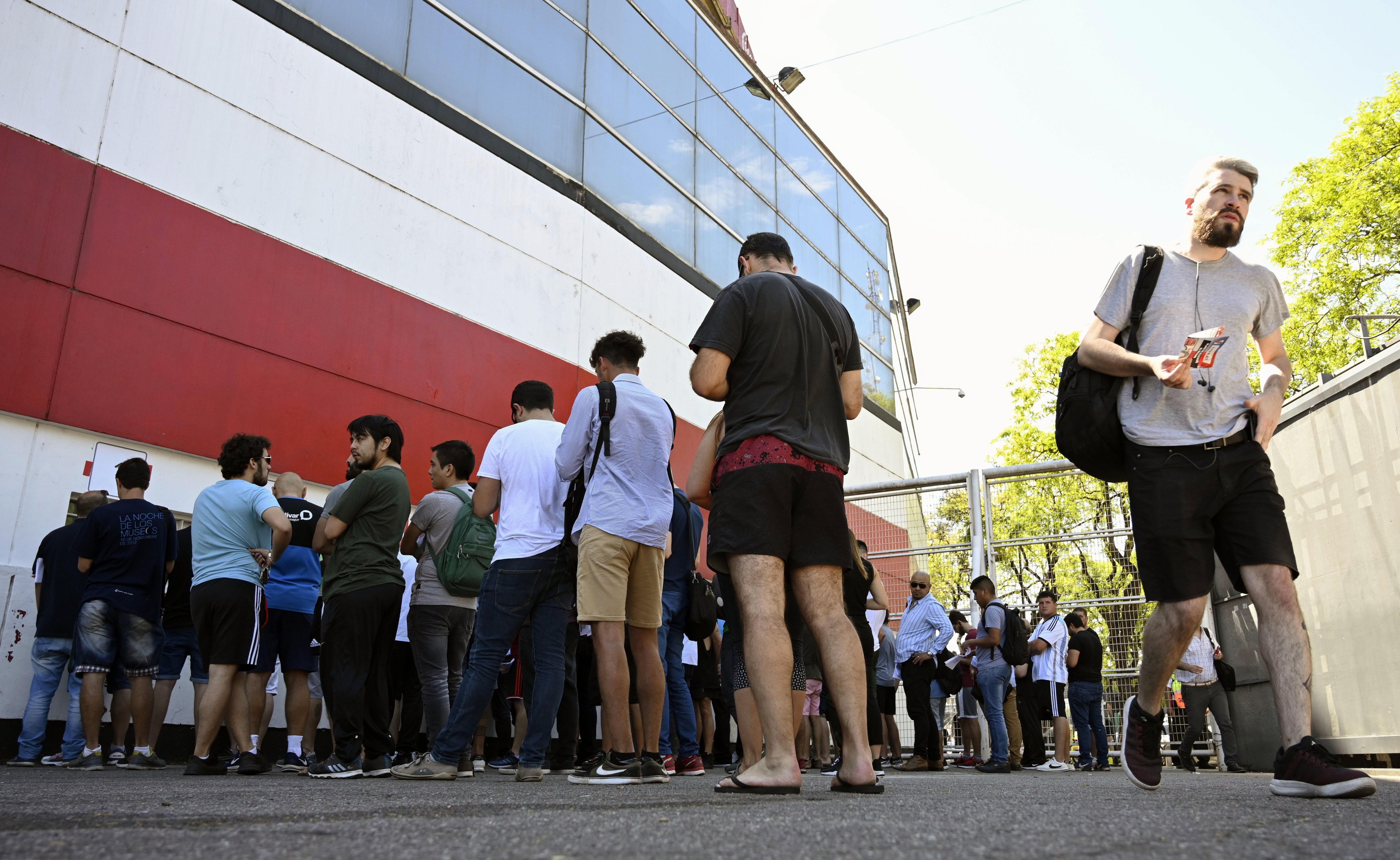 At&eacute; quem n&atilde;o torce para nenhum dos times s&oacute; pensa na final de s&aacute;bado