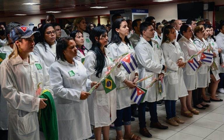 A estimativa &eacute; que, de forma escalonada, at&eacute; dezembro, os outros 8.332 profissionais de Cuba vinculados ao Mais M&eacute;dicos regressem ao pa&iacute;s de origem