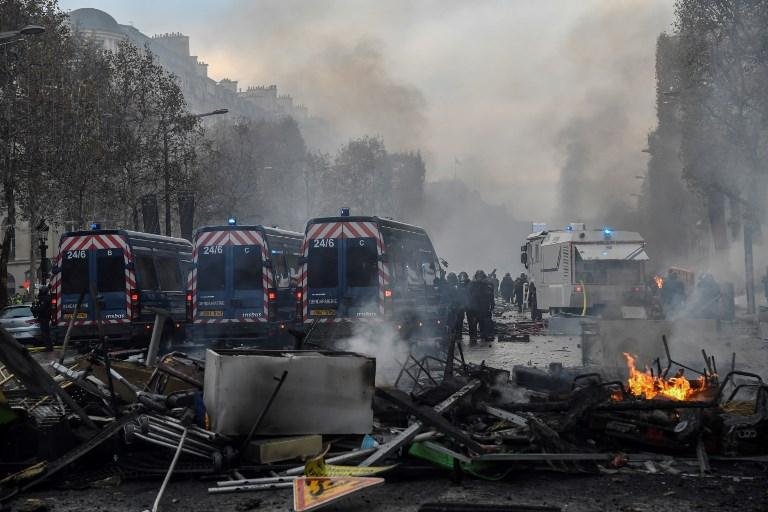 Protestos levaram 280 mil franceses &agrave;s ruas em todo pa&iacute;s