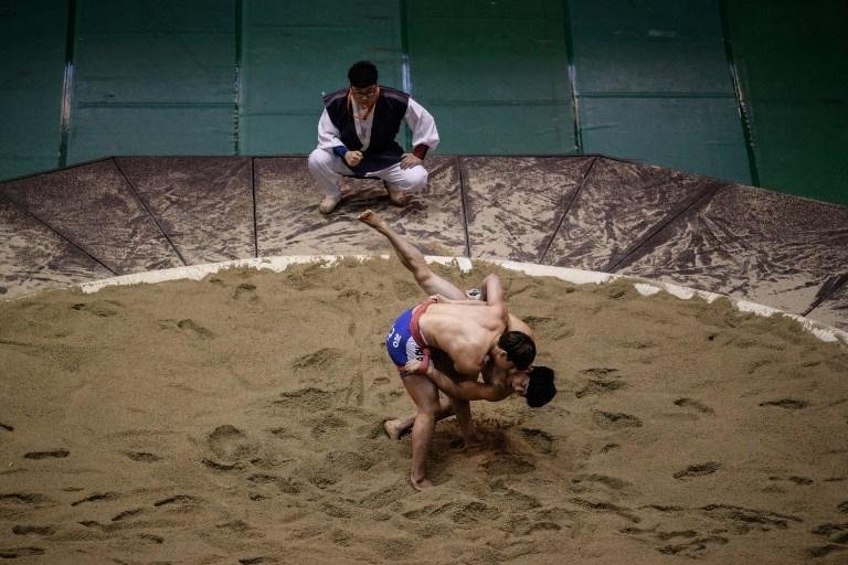 "Ssirum", na Coreia do Norte, e "Ssireum", na Coreia do Sul - tem um significado profundo para os coreanos