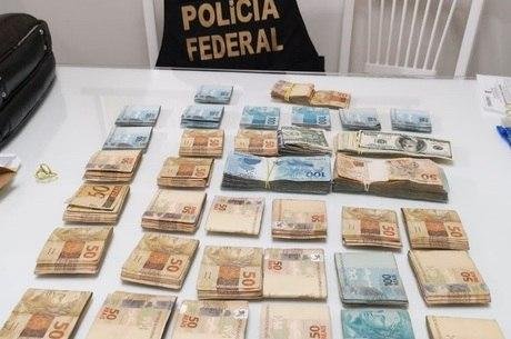 Autoridades apreenderam dinheiro em casa de servidor