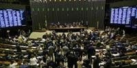 Deputados e senadores eleitos devem R$ 660 milhões à União