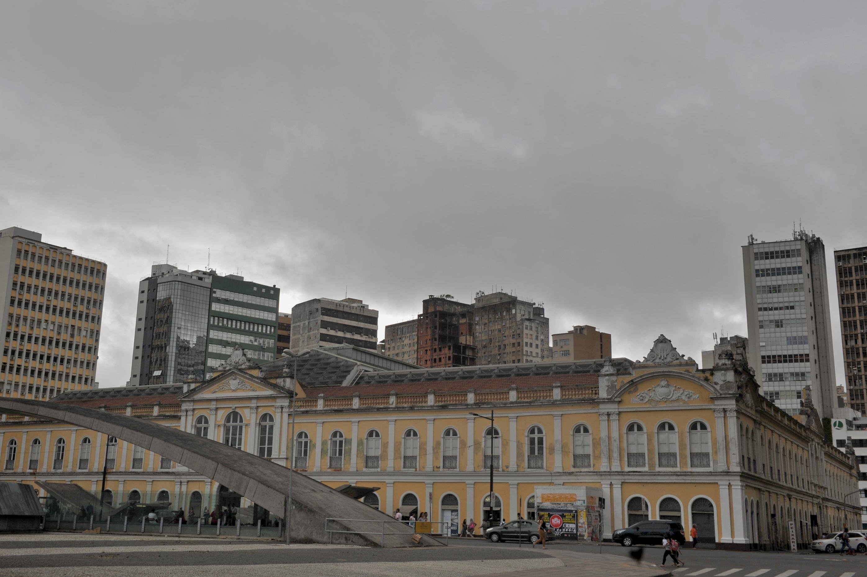 Porto Alegre ter&aacute; ter&ccedil;a-feira com m&aacute;xima de 27&deg;C