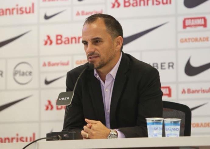 Rodrigo Caetano seguir&aacute; como diretor-executivo do Inter