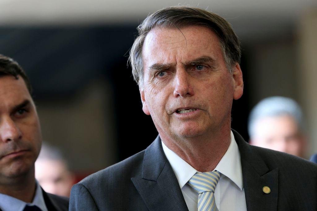 Bolsonaro, sobre reajuste do STF: "pergunta para o Temer, ele que sancionou"