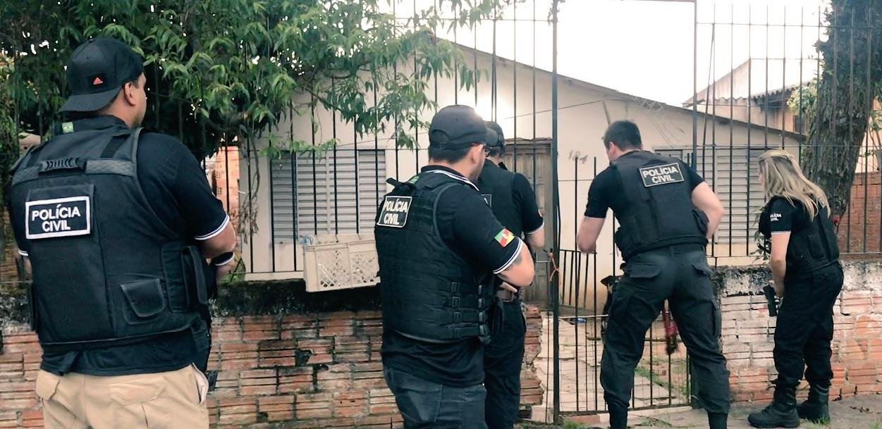 Opera&ccedil;&atilde;o combate esquema de venda de drogas em Porto Alegre 