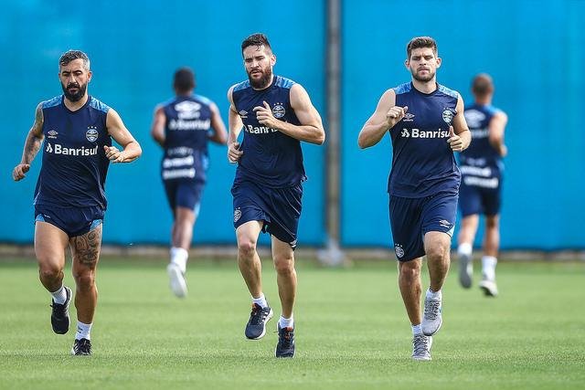 Jogadores realizaram ontem um treino f&iacute;sico no CT Luiz Carvalho