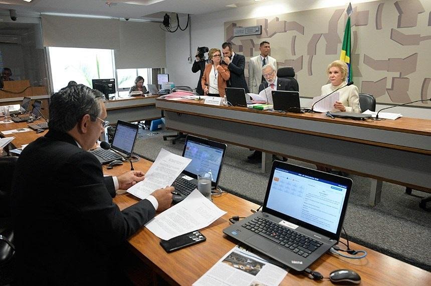 Comiss&atilde;o do Senado aprovou cultivo para uso medicinal  da planta da maconha