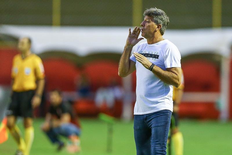 Renato deve renovar com o Gr&ecirc;mio