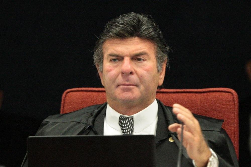 Fux pede vista de julgamento sobre indulto natalino editado por Temer