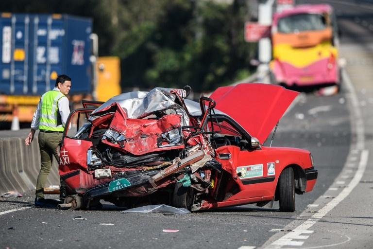 Um passageiro no &ocirc;nibus disse que o ve&iacute;culo estava em alta velocidade