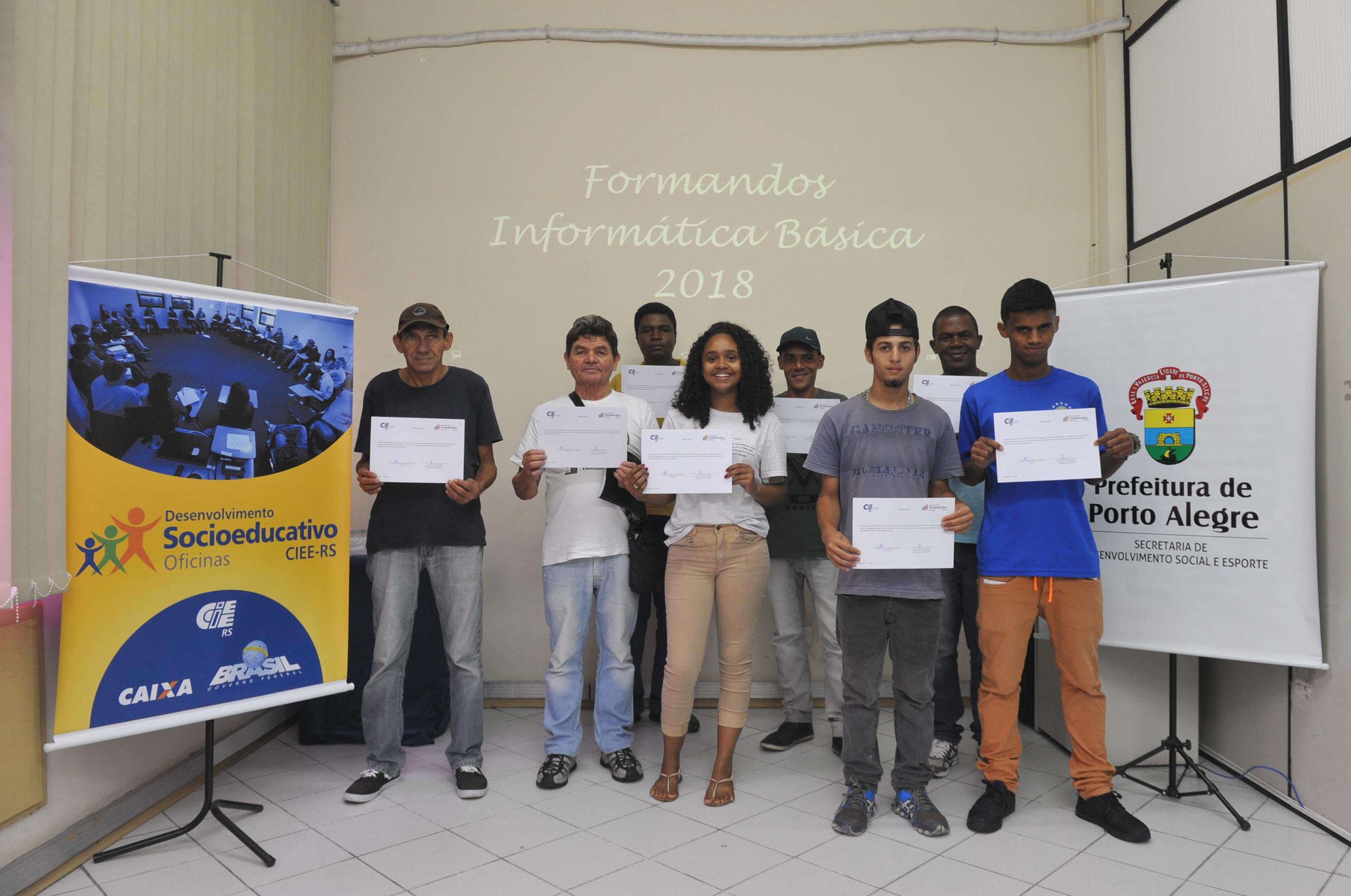 Onze alunos se formaram em curso CIEE