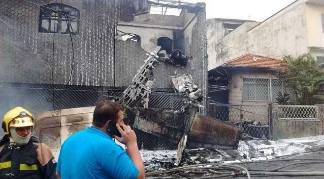 Segundo Corpo de Bombeiros duas pessoas morreram e outras 12 ficaram feridas 