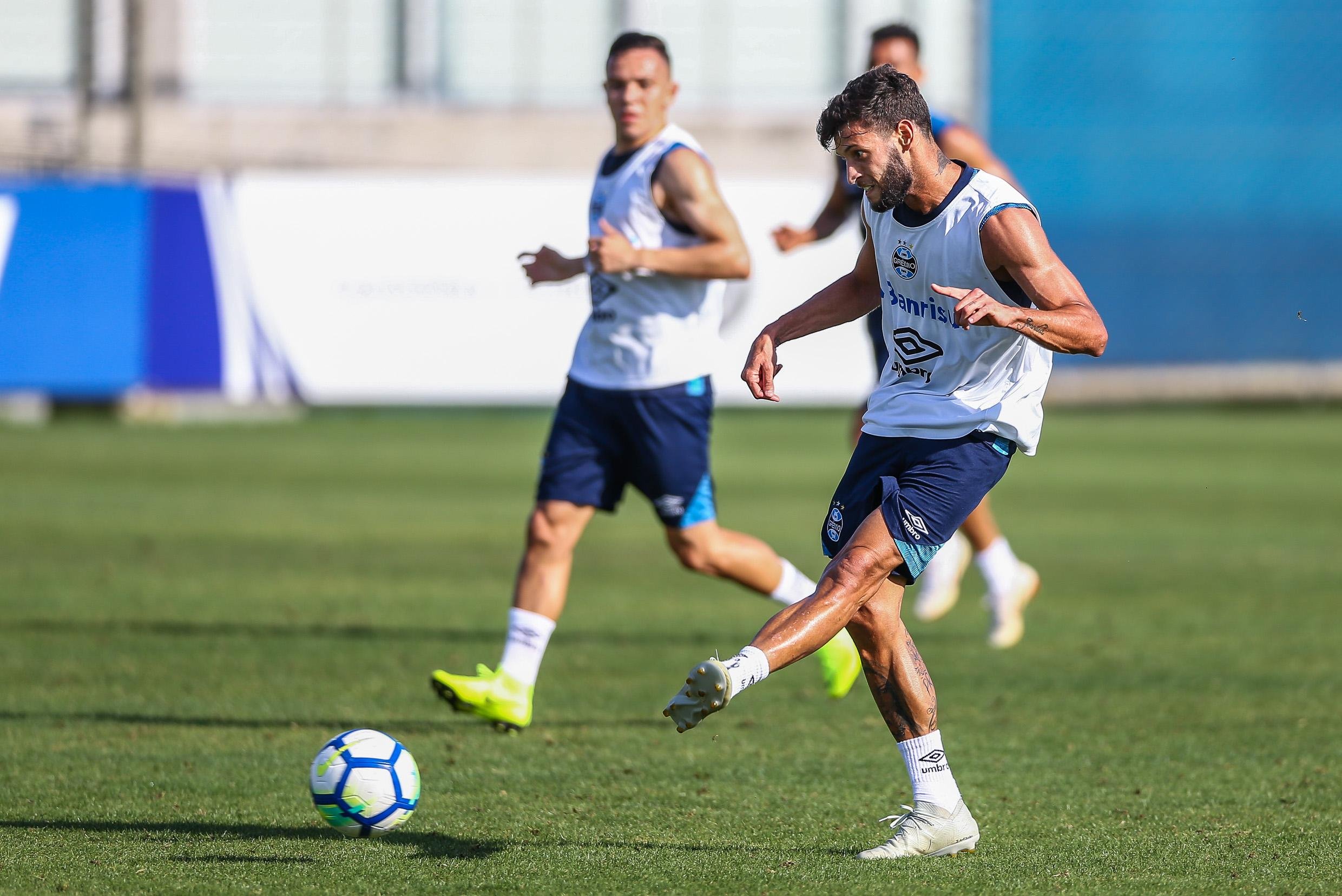 Lateral marcou tr&ecirc;s gols em seis partidas disputadas com a camisa tricolor