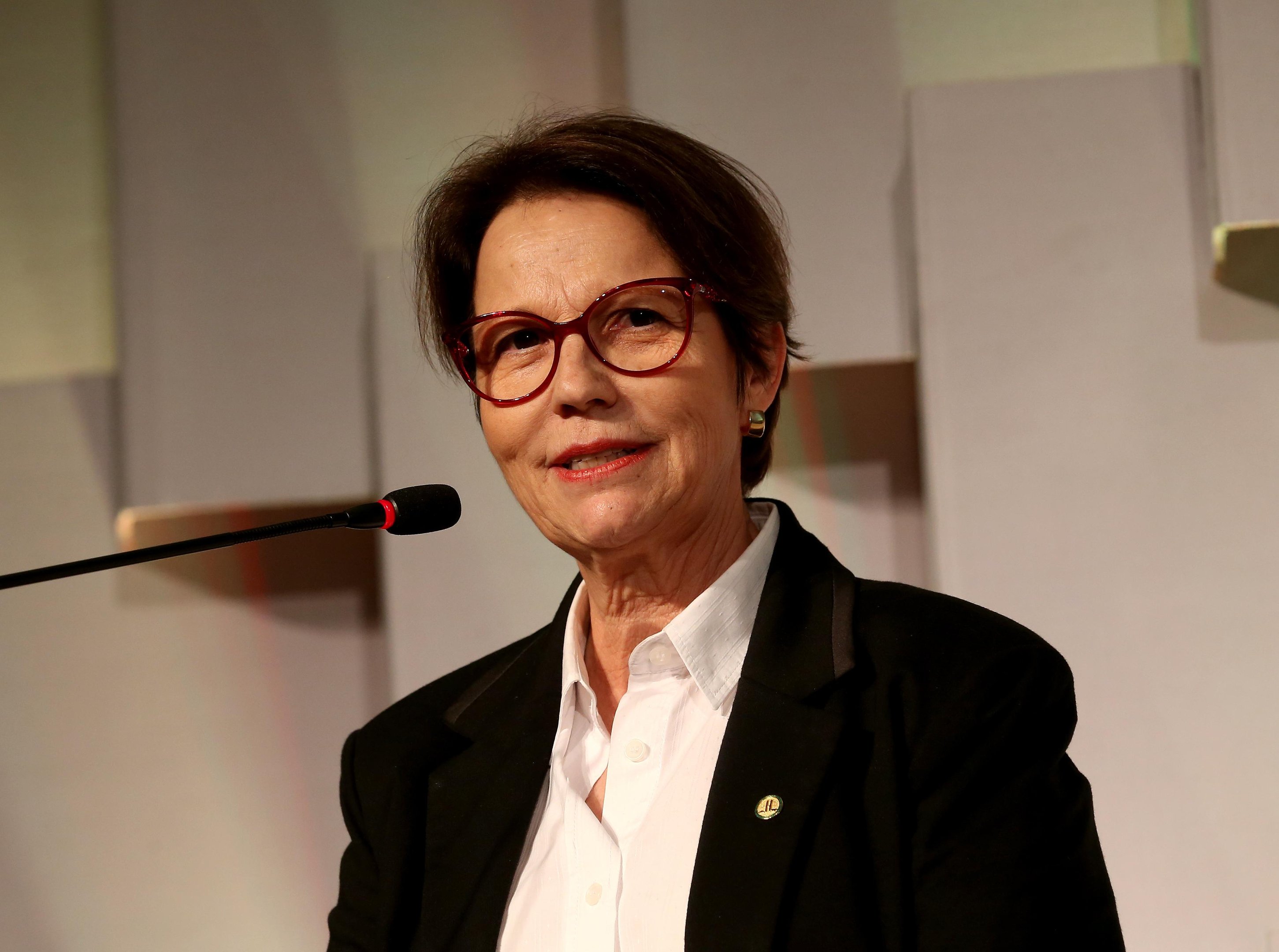 Tereza Cristina afirma que pasta precisa "abrir olhos do mundo" para produ&ccedil;&atilde;o nacional