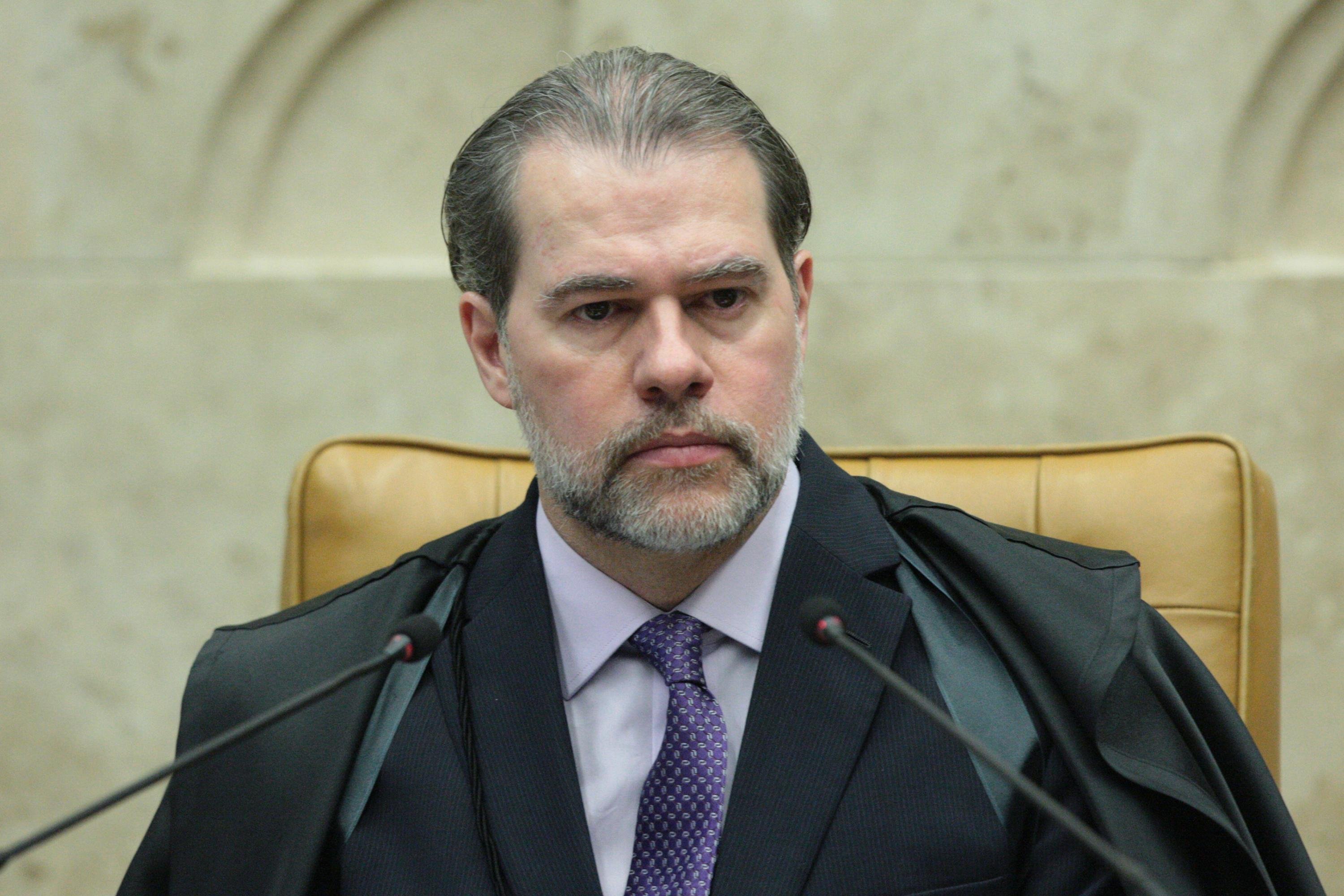 Cristiano de Acioli afirmou ter vergonha do STF antes de voo ao lado do ministro