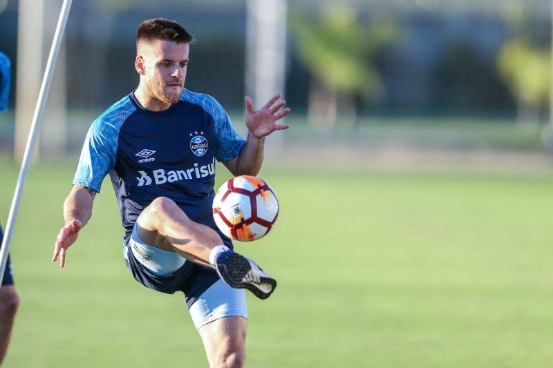Ramiro pode ser envolvido em negocia&ccedil;&atilde;o por Thiago Neves 